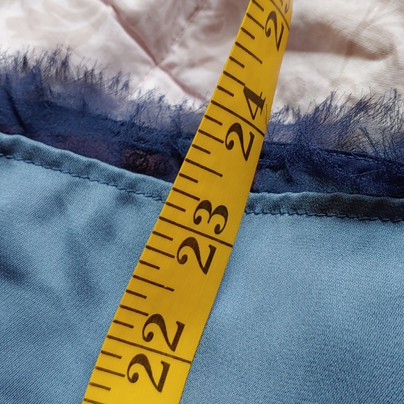 Tocca Size 4 100% Silk Flowered Skirt - Picture 8 of 8